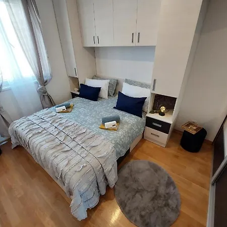 Ante, Apartment *